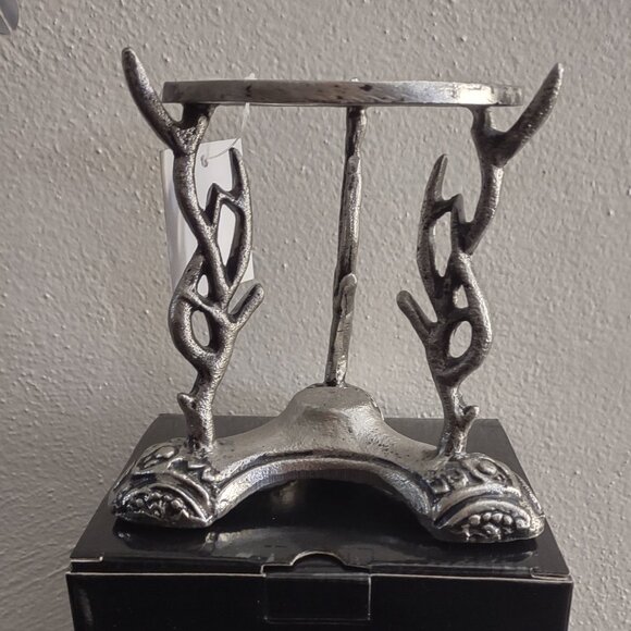 Killstar WILLOW Crystal Ball Holder - Discontinued. - Picture 4 of 11